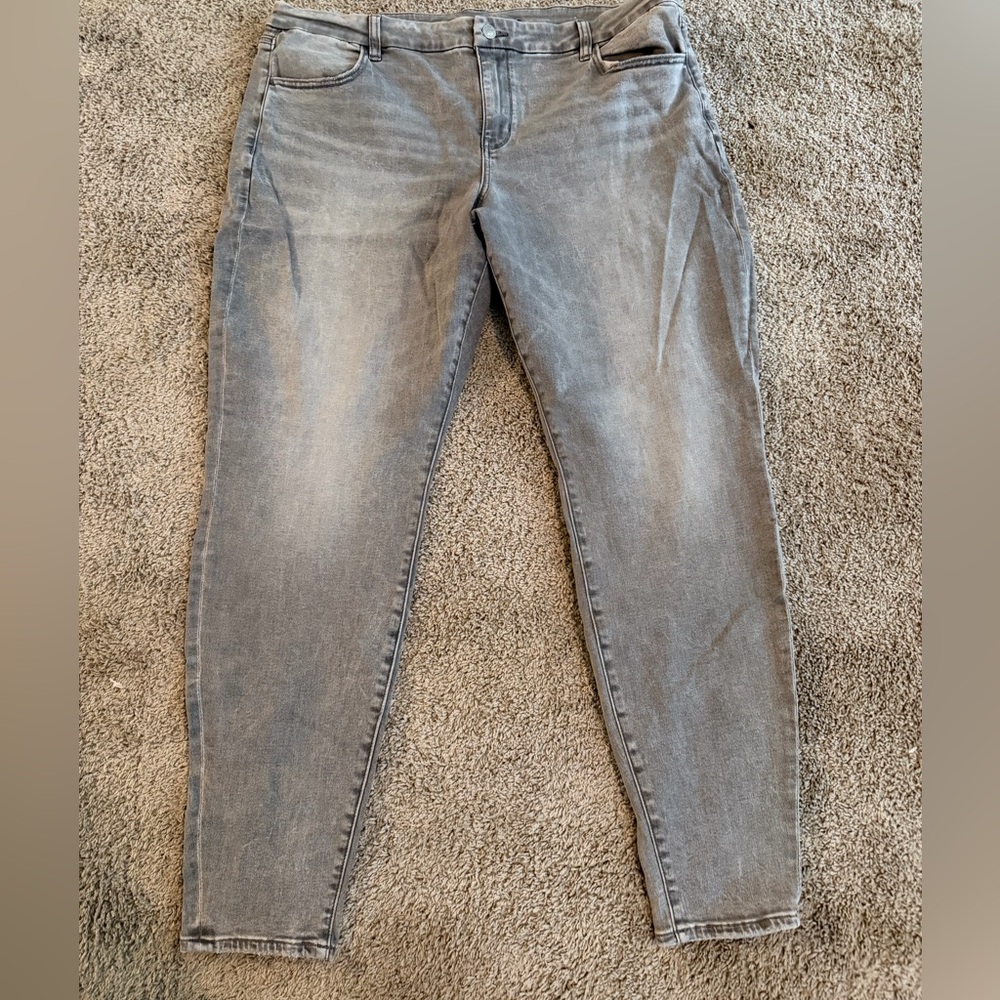 American Eagle Next Level Stretch Curvy Jegging